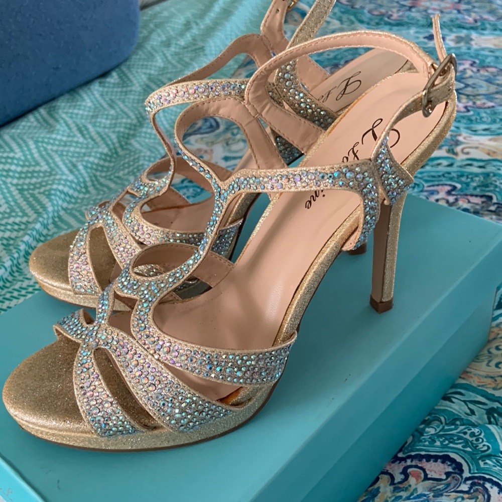 Rhinestone high heels 4 1/2 inch heel beautiful details